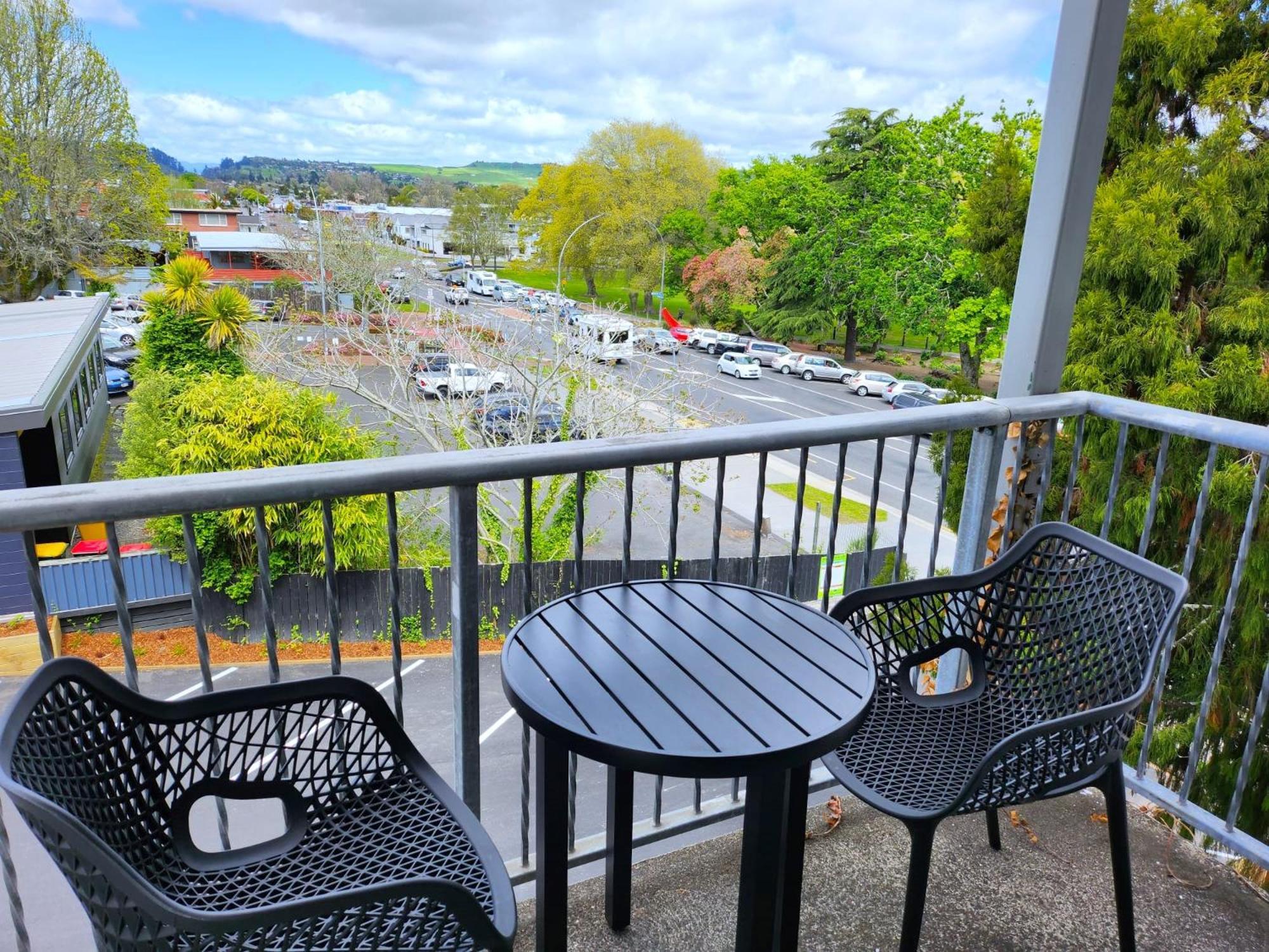 Urban Lounge Sleepery Hotel Rotorua Exterior photo